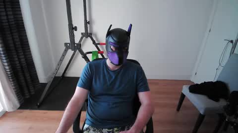 Snapshot of kaywolf89 chatting on April 2026 05:32:01 PM Neon online show from April 2026 05:32:01 PM