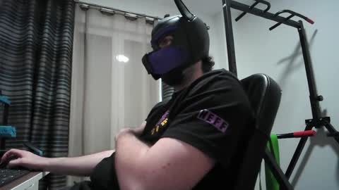 Snapshot of kaywolf89 chatting on April 2026 07:33:02 PM Neon online show from April 2026 07:33:02 PM