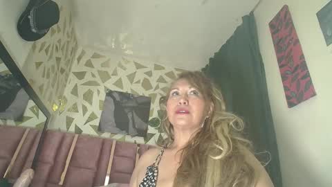 KAZSANDRAH online show from September 2025 05:23:02 PM