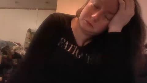 kcandler27 online show from November 2025 09:43:02 AM