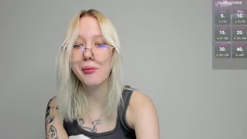 Snapshot of kebesheska chatting on December 2024 02:30:02 AM Seb Polly Roxy Jonny online show from December 2024 02:30:02 AM