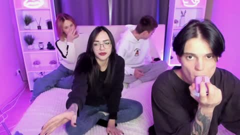 Snapshot of kebesheska chatting on January 2025 08:07:02 AM Seb Polly Roxy Jonny online show from January 2025 08:07:02 AM