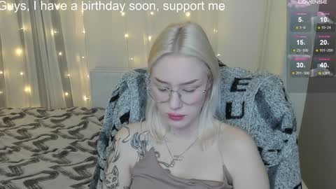 Snapshot of kebesheska chatting on February 2025 03:00:02 AM Seb Polly Roxy Jonny online show from February 2025 03:00:02 AM