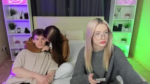 Snapshot of kebesheska chatting on February 2025 02:29:02 PM Seb Polly Roxy Jonny online show from February 2025 02:29:02 PM