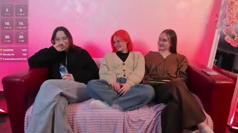 Snapshot of kebesheska chatting on March 2025 02:15:02 PM Seb Polly Roxy Jonny online show from March 2025 02:15:02 PM