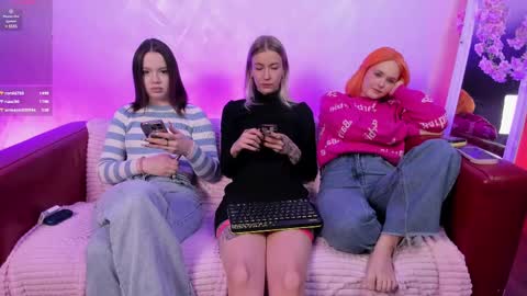 Snapshot of kebesheska chatting on March 2025 02:53:02 PM Seb Polly Roxy Jonny online show from March 2025 02:53:02 PM