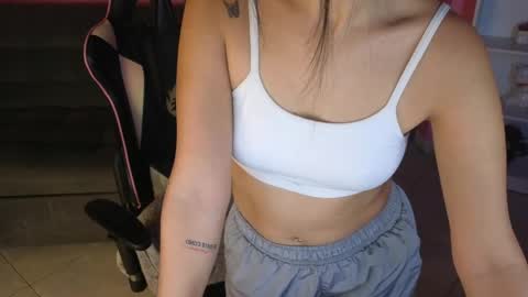 keeiity_moon online show from May 2026 02:03:02 PM