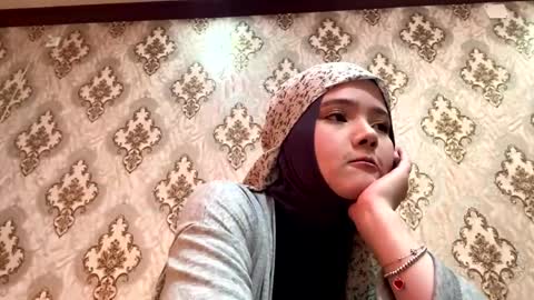 Snapshot of keeleylandrie chatting on March 2026 05:46:02 AM Kate online show from March 2026 05:46:02 AM