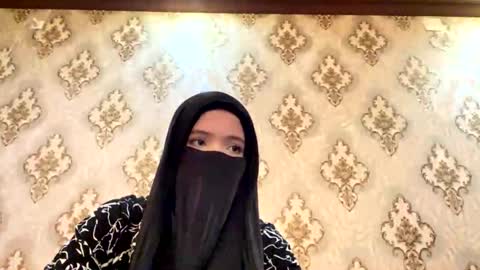 Snapshot of keeleylandrie chatting on April 2026 06:14:01 AM Kate online show from April 2026 06:14:01 AM