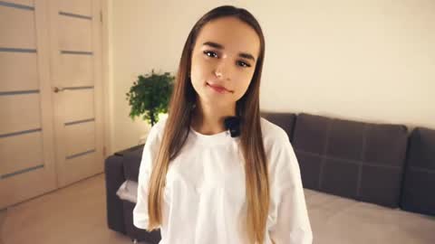 Snapshot of keeleyreineck chatting on May 2026 07:02:02 AM Nika online show from May 2026 07:02:02 AM