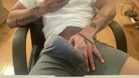 Snapshot of keesey23 chatting on December 2025 04:17:02 AM Keesey23 online show from December 2025 04:17:02 AM