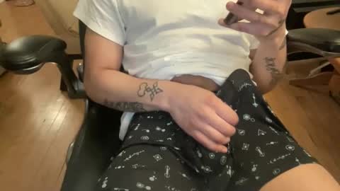 Snapshot of keesey23 chatting on March 2026 02:05:02 AM Keesey23 online show from March 2026 02:05:02 AM