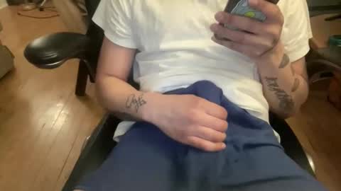 Snapshot of keesey23 chatting on March 2026 01:51:01 AM Keesey23 online show from March 2026 01:51:01 AM