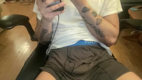 Snapshot of keesey23 chatting on April 2026 04:34:01 AM Keesey23 online show from April 2026 04:34:01 AM