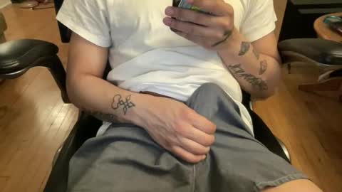 Snapshot of keesey23 chatting on April 2026 04:04:02 AM Keesey23 online show from April 2026 04:04:02 AM