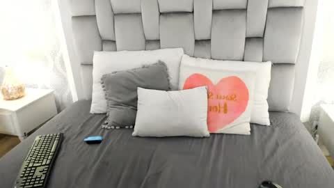 Snapshot of keiira_fox chatting on April 2026 07:30:02 PM Keiira Fox online show from April 2026 07:30:02 PM