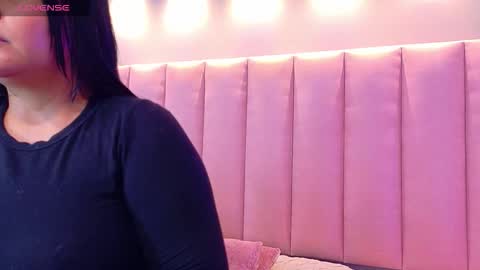 Keily Ross online show from November 2025 08:47:01 PM