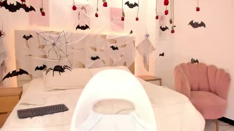 Snapshot of keily_se chatting on October 2025 10:44:01 PM Amy Azaela  online show from October 2025 10:44:01 PM