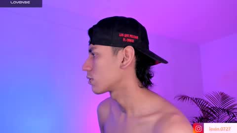 Alejandro Gonzalez online show from October 2025 07:54:02 AM