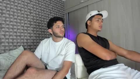 Snapshot of keinner_bigdick chatting on April 2026 10:56:02 PM KEINNER online show from April 2026 10:56:02 PM