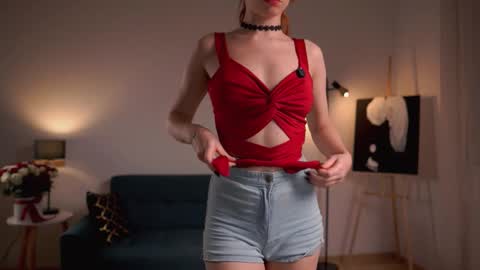 Snapshot of keira_knight chatting on November 2025 10:10:02 PM keira_knight online show from November 2025 10:10:02 PM