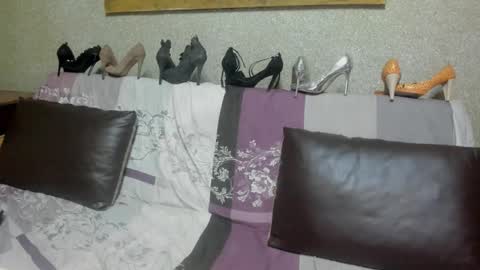 Snapshot of keira_neill chatting on February 2026 04:12:02 AM Kenya online show from February 2026 04:12:02 AM