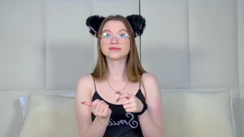 Keira online show from January 2025 06:05:01 PM