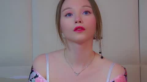 Snapshot of keiraace chatting on March 2026 06:30:01 AM Keira online show from March 2026 06:30:01 AM