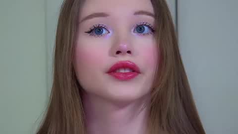 Keira online show from April 2026 06:22:01 AM