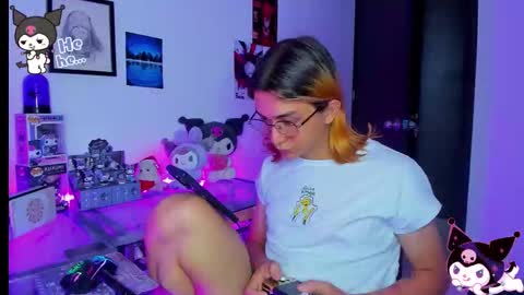 Keita moon online show from November 2025 08:53:02 PM