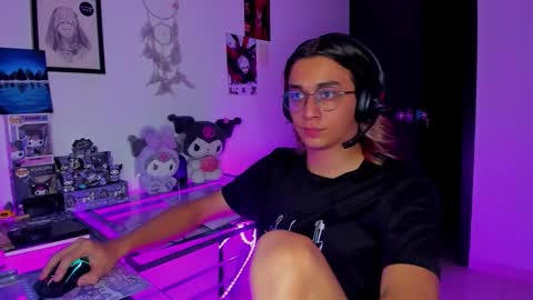 Keita moon online show from March 2026 01:33:01 AM