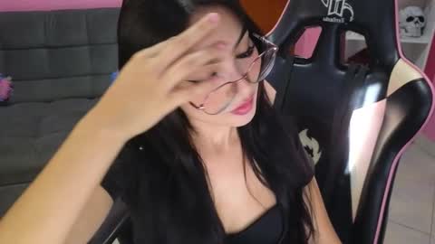 keity_luna online show from November 2025 08:08:02 PM