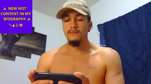 Snapshot of keivid_2303 chatting on January 2025 11:54:02 AM david online show from January 2025 11:54:02 AM