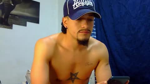 Snapshot of keivid_2303 chatting on February 2025 01:30:01 PM david online show from February 2025 01:30:01 PM