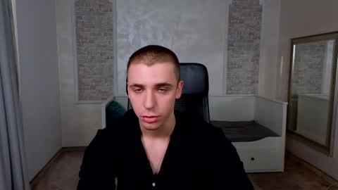 Snapshot of kellenwest chatting on April 2026 04:37:01 AM KellenWest online show from April 2026 04:37:01 AM