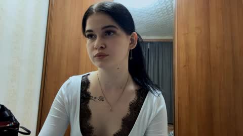 Bella online show from April 2026 04:08:01 PM