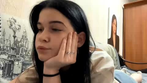 Bella online show from April 2026 07:58:02 PM