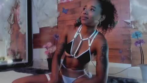 kelly__thomson online show from January 2025 01:18:01 AM