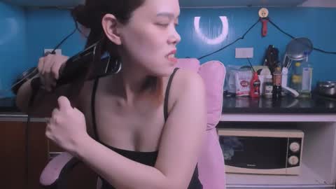 Kelly online show from March 2026 04:23:01 AM