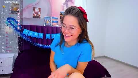 Kelly online show from October 2025 01:12:02 AM