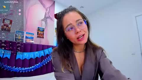 Kelly online show from October 2025 12:52:01 AM