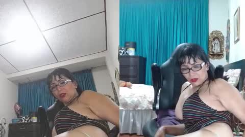 Snapshot of kelly_squirting chatting on October 2025 07:51:01 AM KELLY online show from October 2025 07:51:01 AM