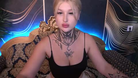 Kelly online show from September 2025 12:06:01 PM