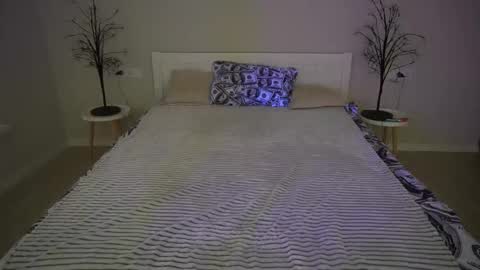 Kelly online show from October 2025 06:56:01 AM