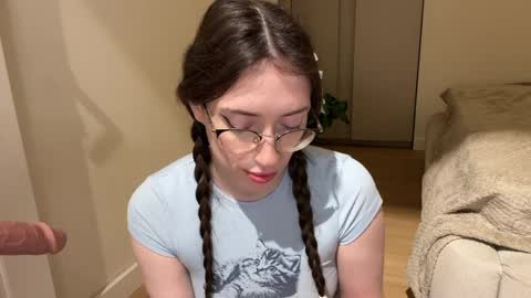 Snapshot of kellyberry__ chatting on April 2026 06:19:01 PM Kelly online show from April 2026 06:19:01 PM