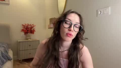 Snapshot of kellyberry__ chatting on April 2026 06:24:02 PM Kelly online show from April 2026 06:24:02 PM