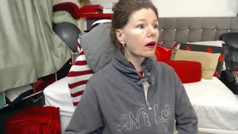 kelly online show from February 2026 06:25:02 AM