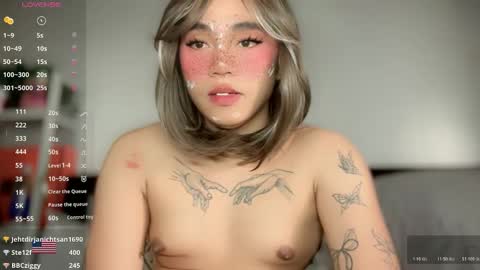 Snapshot of kellysexxie chatting on April 2026 08:09:02 AM Kelly Smith online show from April 2026 08:09:02 AM