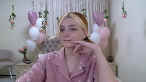 Kelly Stoneys online show from February 2025 06:37:01 PM