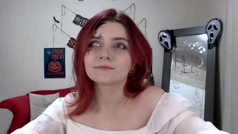 Kelly Stoneys online show from November 2025 05:31:01 AM